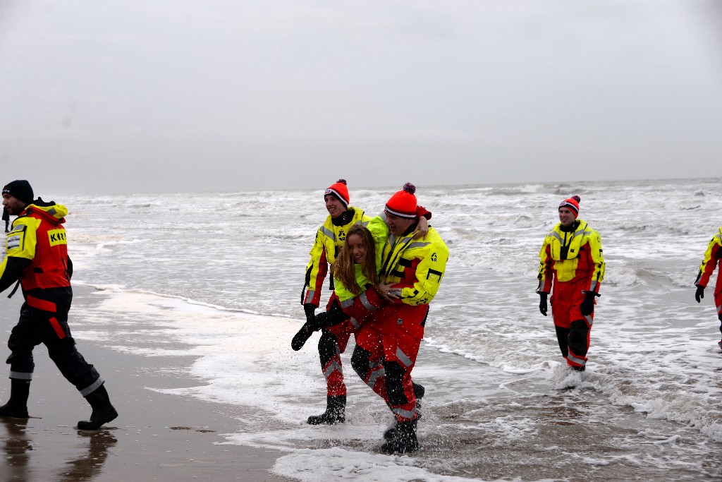 ../Images/Nieuwjaarsduik Nederzandt 2018 138.jpg